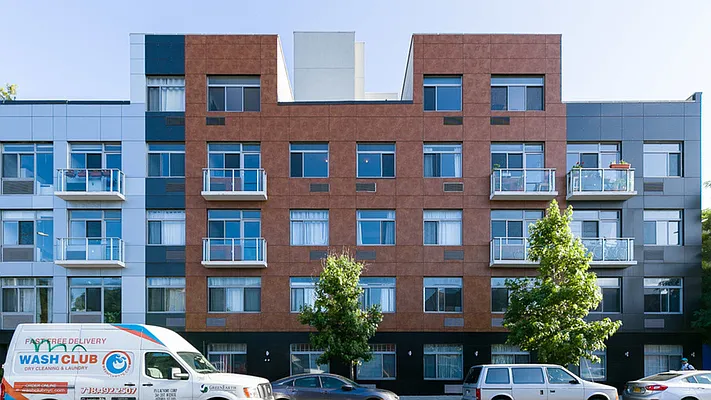 Rented by Nooklyn NYC LLC | media 18