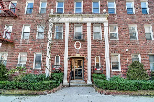 Sold by Dorsa Group | media 16