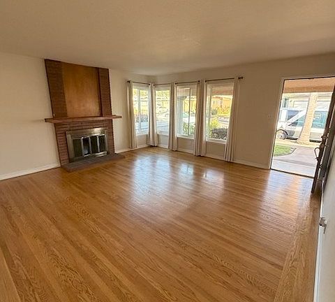 5th image of 821 Bluefield Ln
