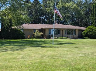 9220 Middle Rd, Oostburg, WI 53070