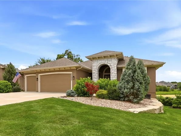 24855 W 95th Ter, Lenexa, KS 66227