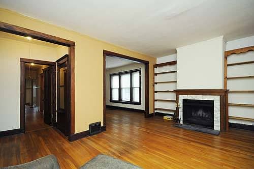 3rd image of 1739 W Summerdale Ave