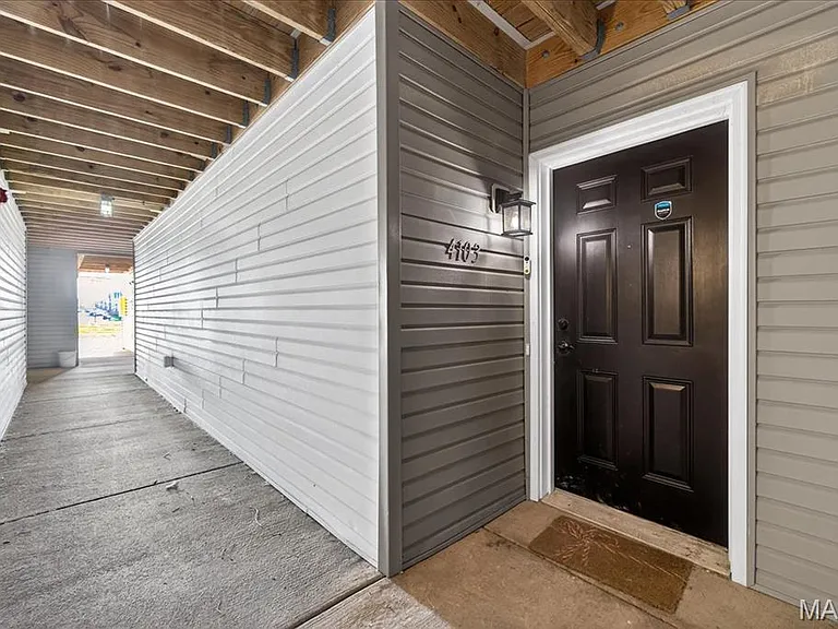 4103 Spring River Dr — Photo 2
