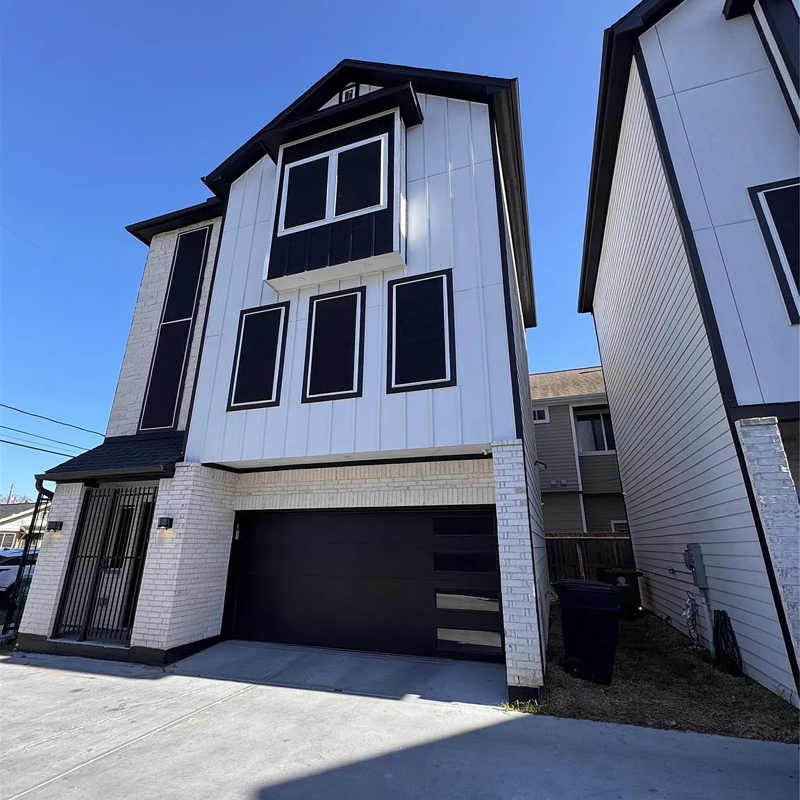 3 bed, 3.5 bath, 1743 sqft, $2,600 — Photo 1