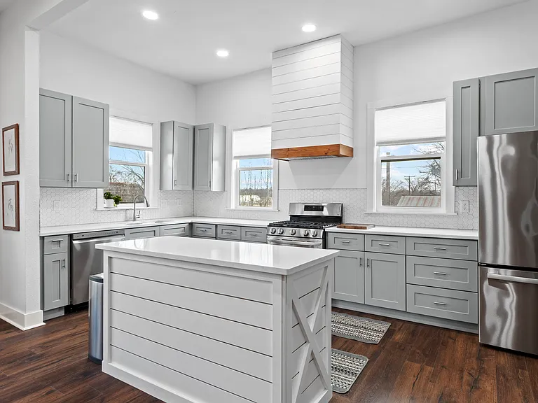1120 Vance St #1 — Photo 19