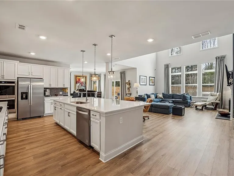4257 Freight St — Photo 4