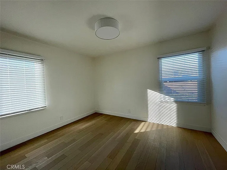 5427 W 135th St — Photo 11