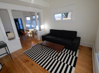 906 S Eddy St APT 1, Seattle, WA 98108