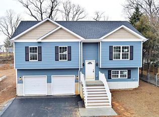 397 Burns St, Ranson, WV 25438