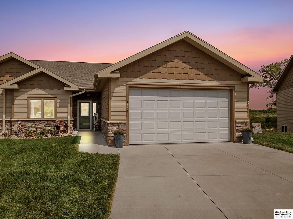 1st image of 1094 Prairie Hill Cir