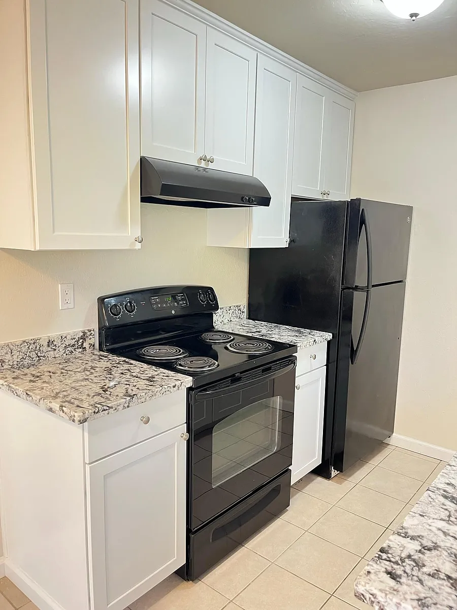 Building Photo - 462 Hendley St #1