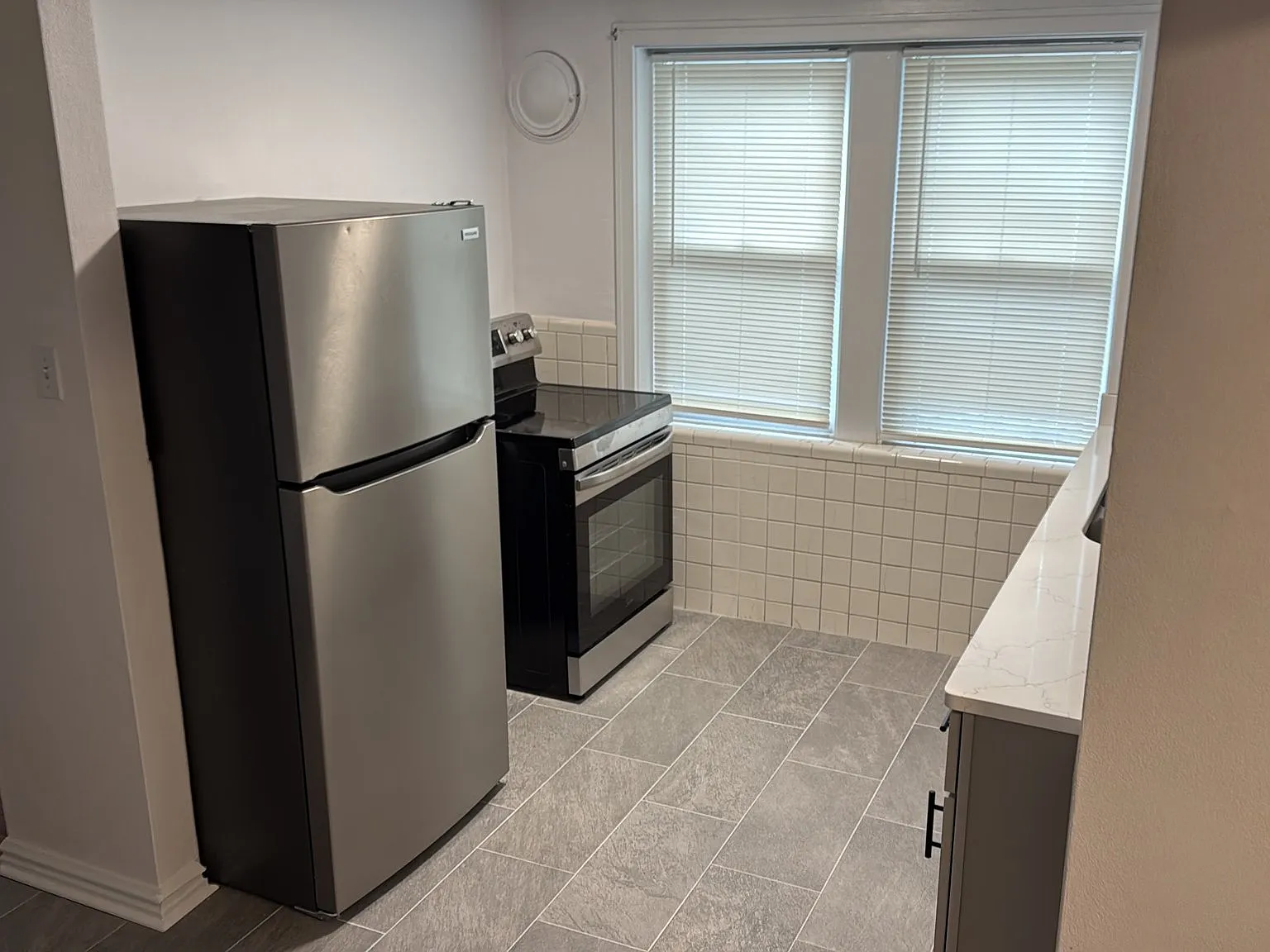 5470 Loughborough Ave — Photo 4