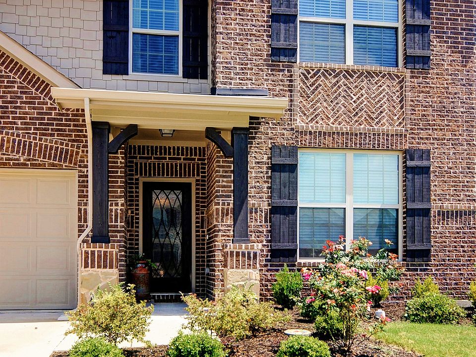2nd image of 166 Pleasant Hill Ln