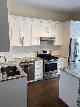1st image of 3962 N Elston Ave #1