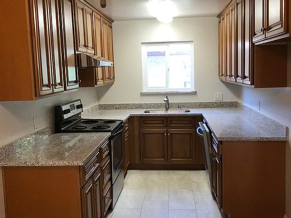 2nd image of 883 Gallatin Dr #2