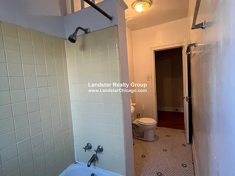 910 Reba Pl #2S — Photo 7