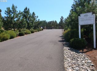 301 Jasmine Way, Roseburg, OR