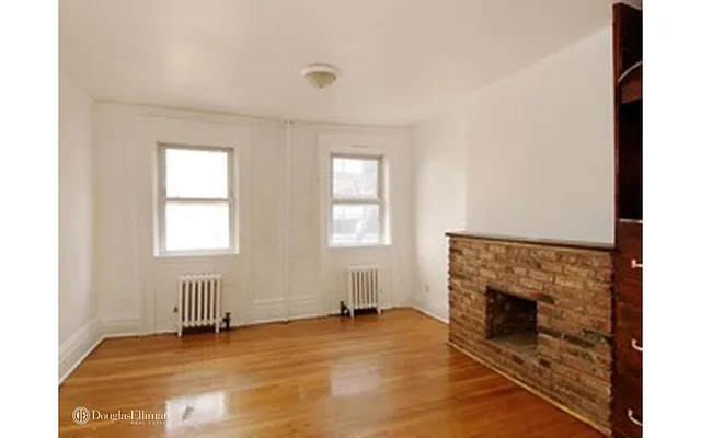 Rented by Douglas Elliman | media 14