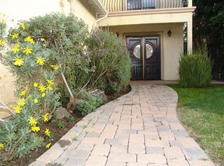 7246 Newcastle Ave, Reseda, CA 91335