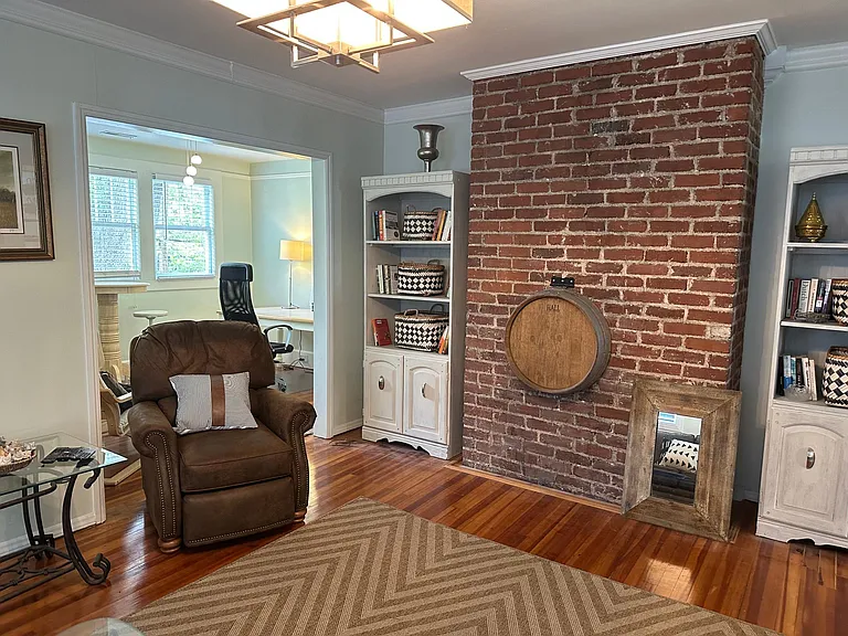 12 E Earle St #A — Photo 25