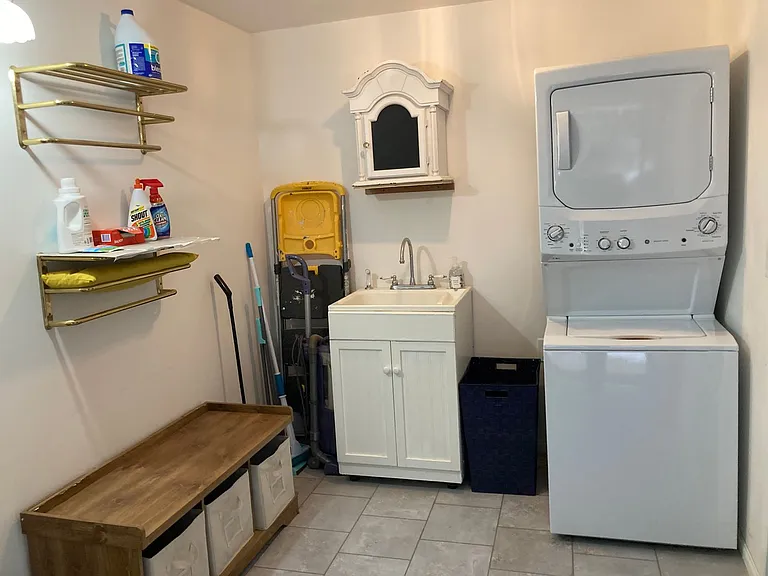 520 Millburn Rd — Photo 55