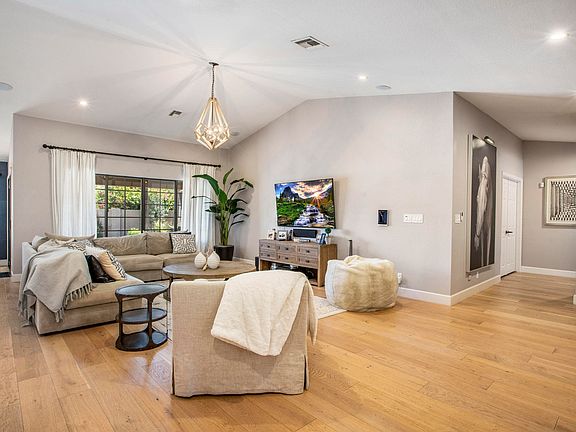 4th image of 8749 E San Vicente Dr