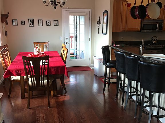 2nd image of 3128 Rosemont Way