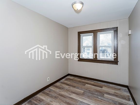 5th image of 5147 N 58th St