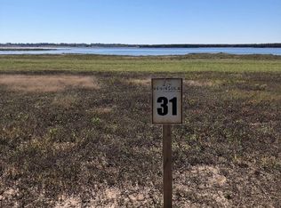 765 Peninsula Dr, Honey Grove, TX 75446