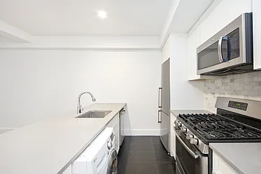 Rented by R New York