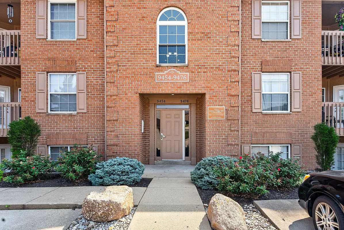 2 bed, 2.0 bath, 1080 sqft, $1,700 — Photo 1