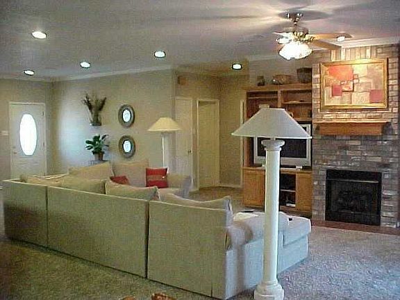 2nd image of 16 Country Club Dr