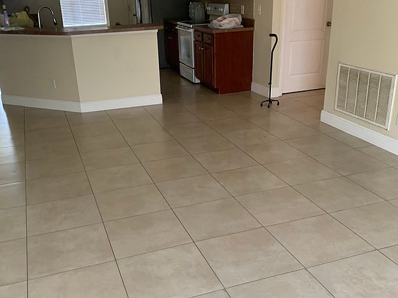 4th image of 2141 Antler Dr