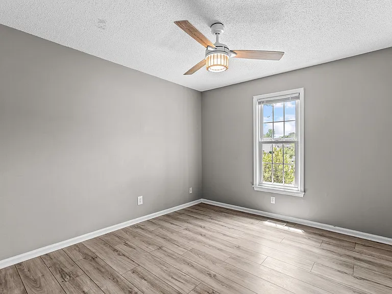 103 Balsam Rd — Photo 18