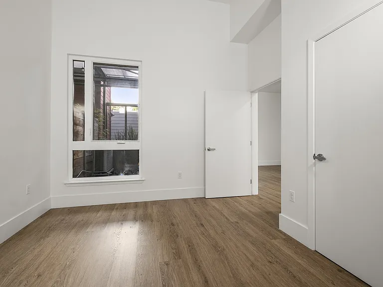 1545 32nd St #106 — Photo 1