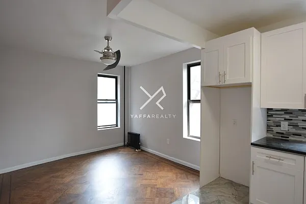 Rented by Yaffa Realty LLC | media 6