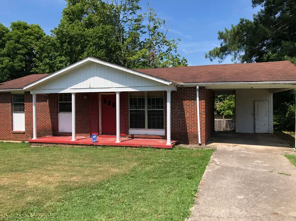 464 E Thompkins Ln, Clarksville, TN 37043