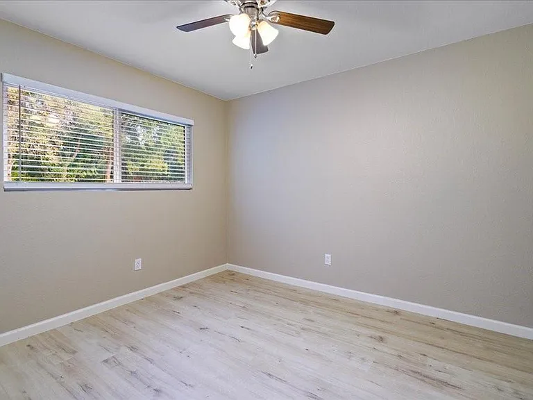 13300 Cowdray Park #B — Photo 19