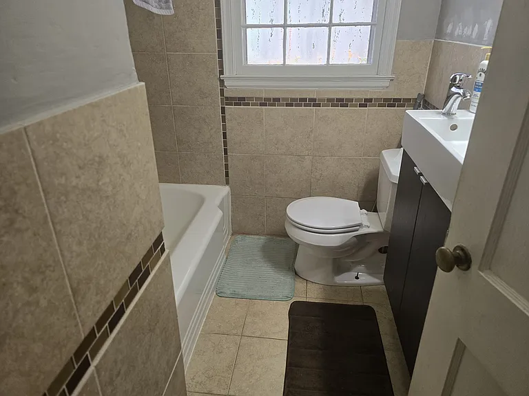 579 Wilshire Ave — Photo 5