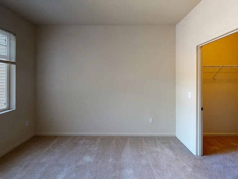 The Hawthorne Apartments — Photo 54