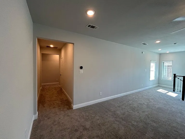 9008 Guadalupe St — Photo 7