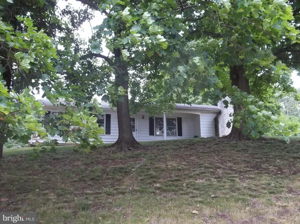 49 Laurie Hill Rd, Ottsville, PA 18942