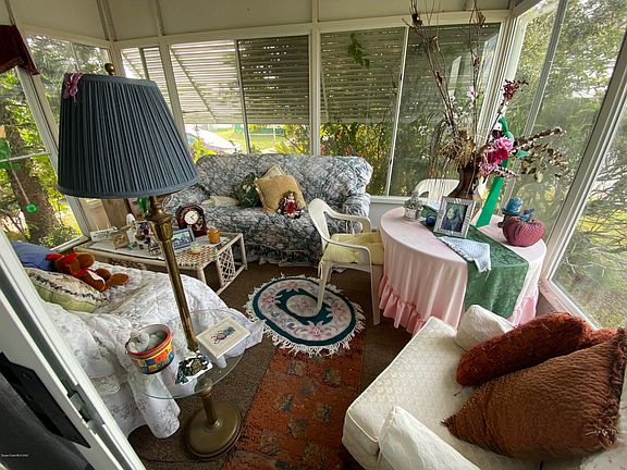 5th image of 1104 Oriole Cir