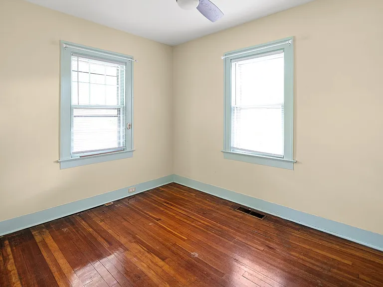 39 Adams St — Photo 11