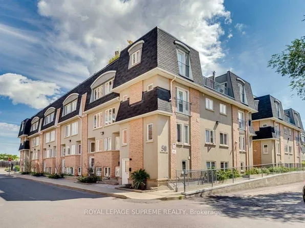 50 Merchant Ln #204, Toronto, ON M6P 4J6