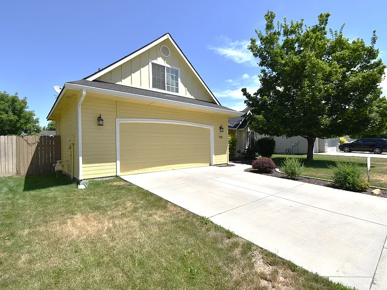 354 E Carver Dr — Photo 4