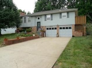 9114 Farley Ln, Overland Park, KS 66212