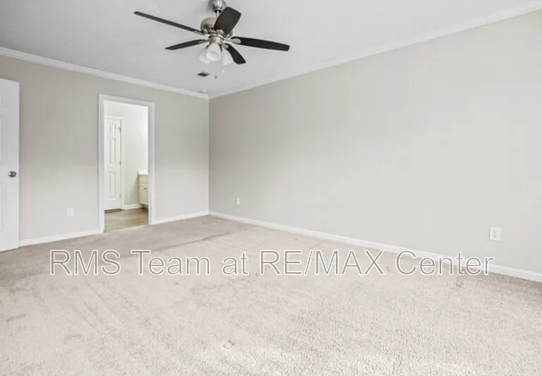 320 Saint Simons Cv — Photo 24