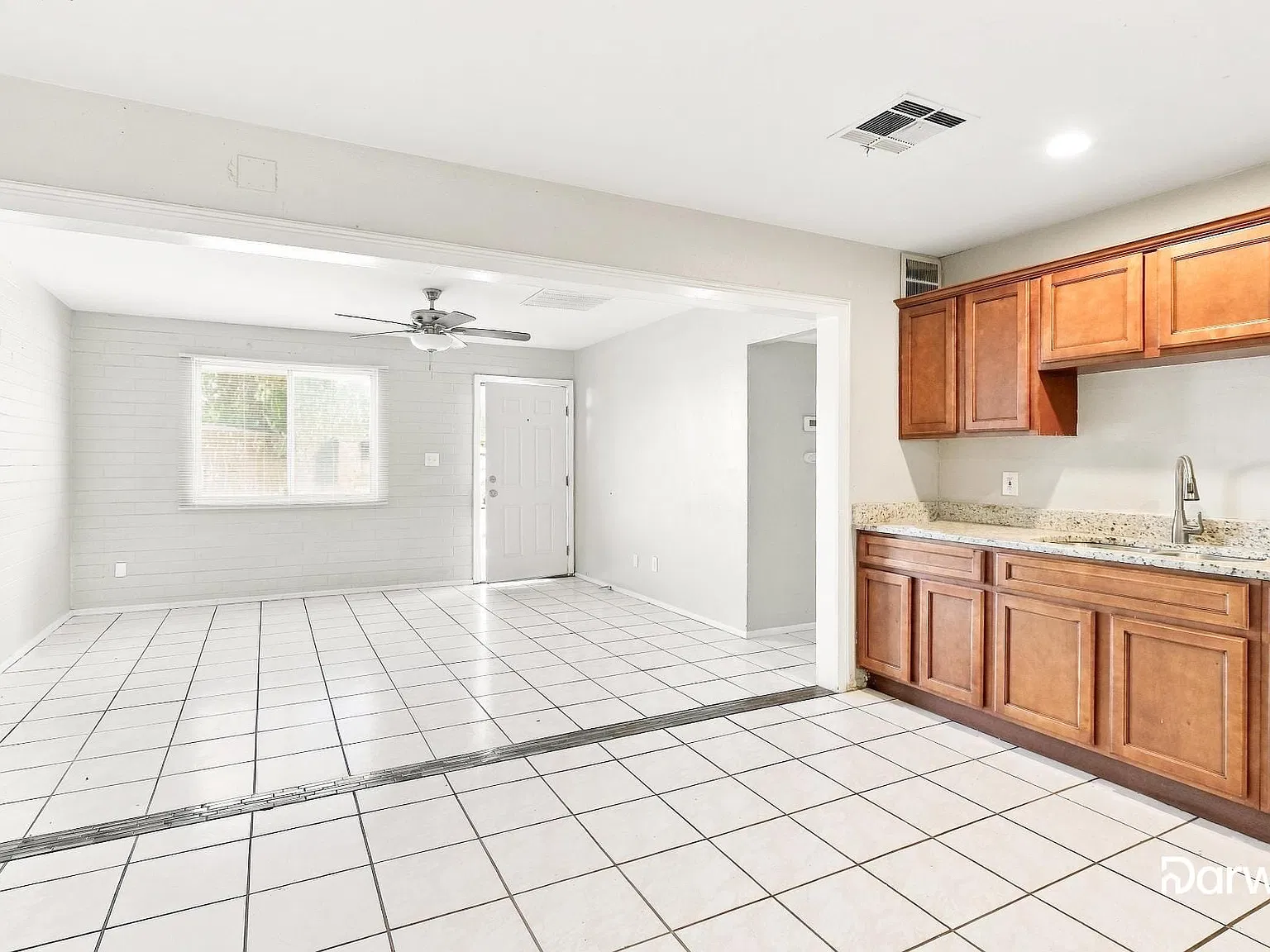 4 bed, 2.0 bath, 1310 sqft, $1,820 — Photo 4