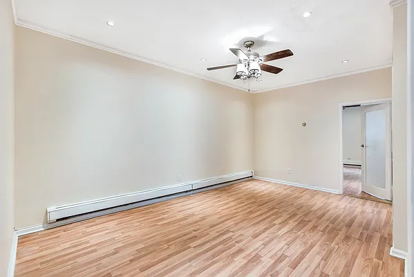 Rented by Compass | media 14